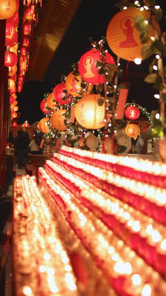 hsi lai temple candles