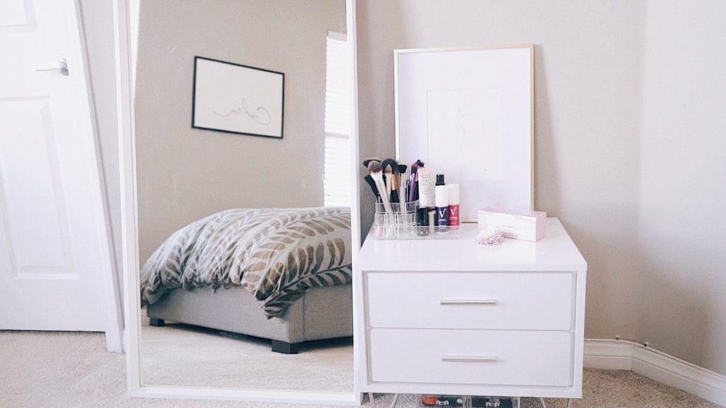 vanity tour favorite makeup